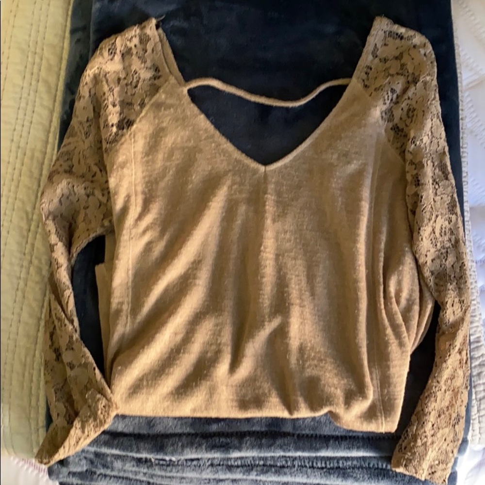Lace sleeve top